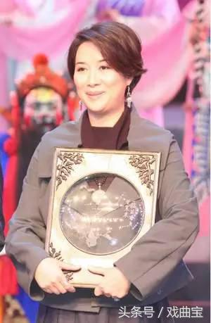 “越剧第一女小生”茅威涛：谦谦“公子”，温润如玉
