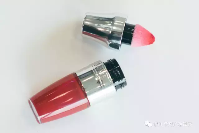 谈恋爱，不如买支新口红吧