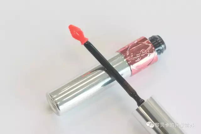 谈恋爱，不如买支新口红吧