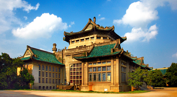 2017年武汉大学排名第三，仅次于北大清华，是因为进步太快？