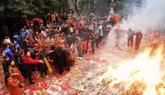 峨眉山求什么最灵验(有求必应！据说2017新年在四川这些寺庙烧香祈福最灵验！)