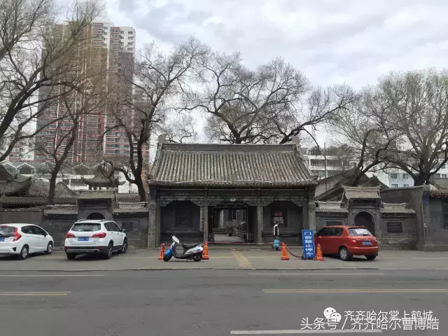 齐齐哈尔有座东北地区最大的伊斯兰教寺院：卜奎清真寺