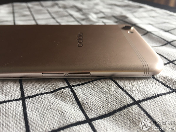 高价低配却月销300万台，OPPO R9S值得买吗？