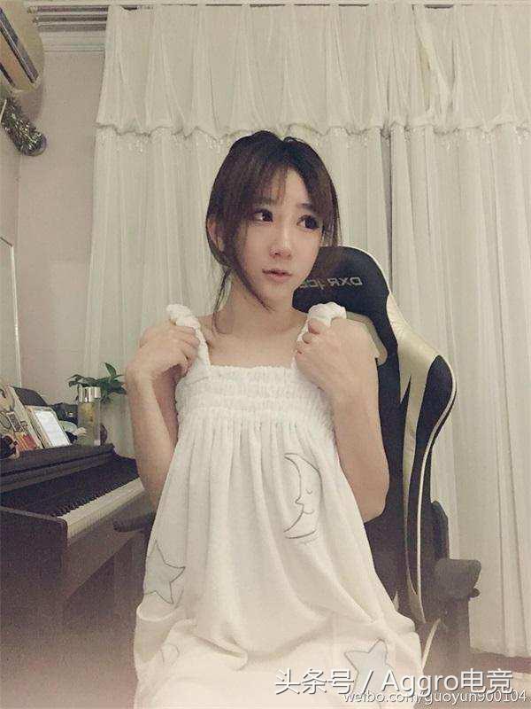 郭mini回顾脱衣门事件 一年过去改变了很多