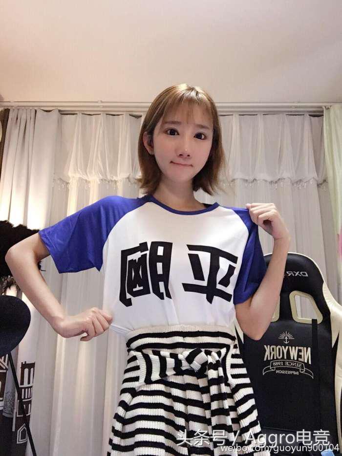 郭mini回顾脱衣门事件 一年过去改变了很多