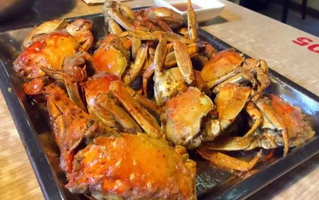 在上海，这些饕餮美味一定要下手撕、拿、抓！这样吃肉才最嗲！