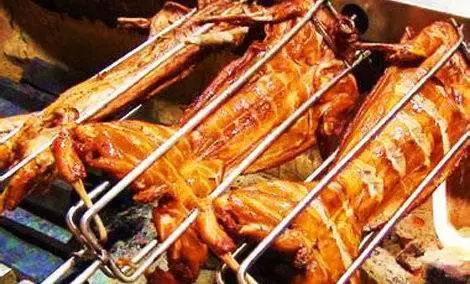 在上海，这些饕餮美味一定要下手撕、拿、抓！这样吃肉才最嗲！