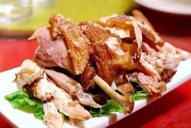 在上海，这些饕餮美味一定要下手撕、拿、抓！这样吃肉才最嗲！