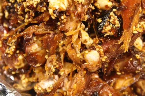 在上海，这些饕餮美味一定要下手撕、拿、抓！这样吃肉才最嗲！