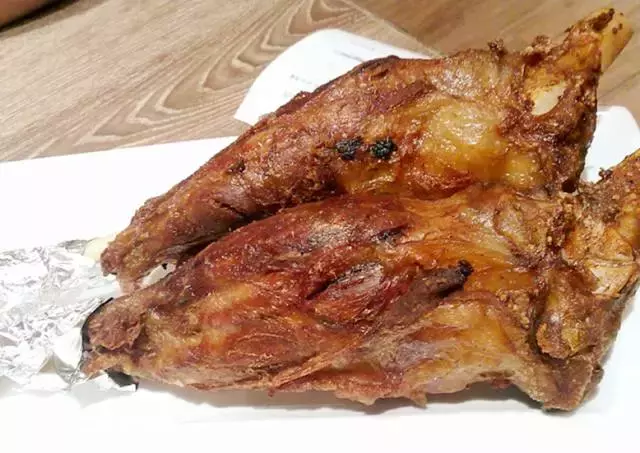 在上海，这些饕餮美味一定要下手撕、拿、抓！这样吃肉才最嗲！