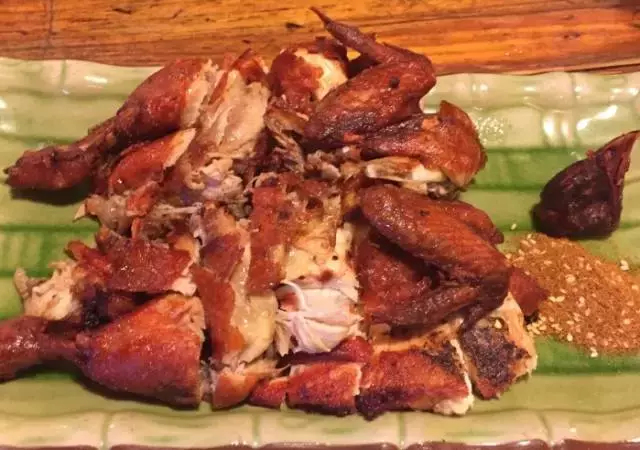 在上海，这些饕餮美味一定要下手撕、拿、抓！这样吃肉才最嗲！