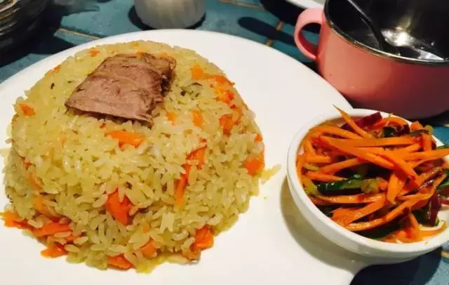 在上海，这些饕餮美味一定要下手撕、拿、抓！这样吃肉才最嗲！