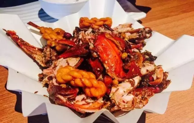 在上海，这些饕餮美味一定要下手撕、拿、抓！这样吃肉才最嗲！