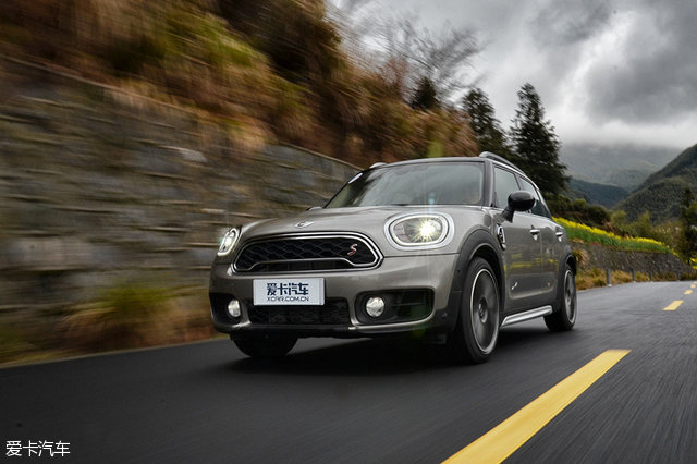 一见钟情 试驾MINI COUNTRYMAN