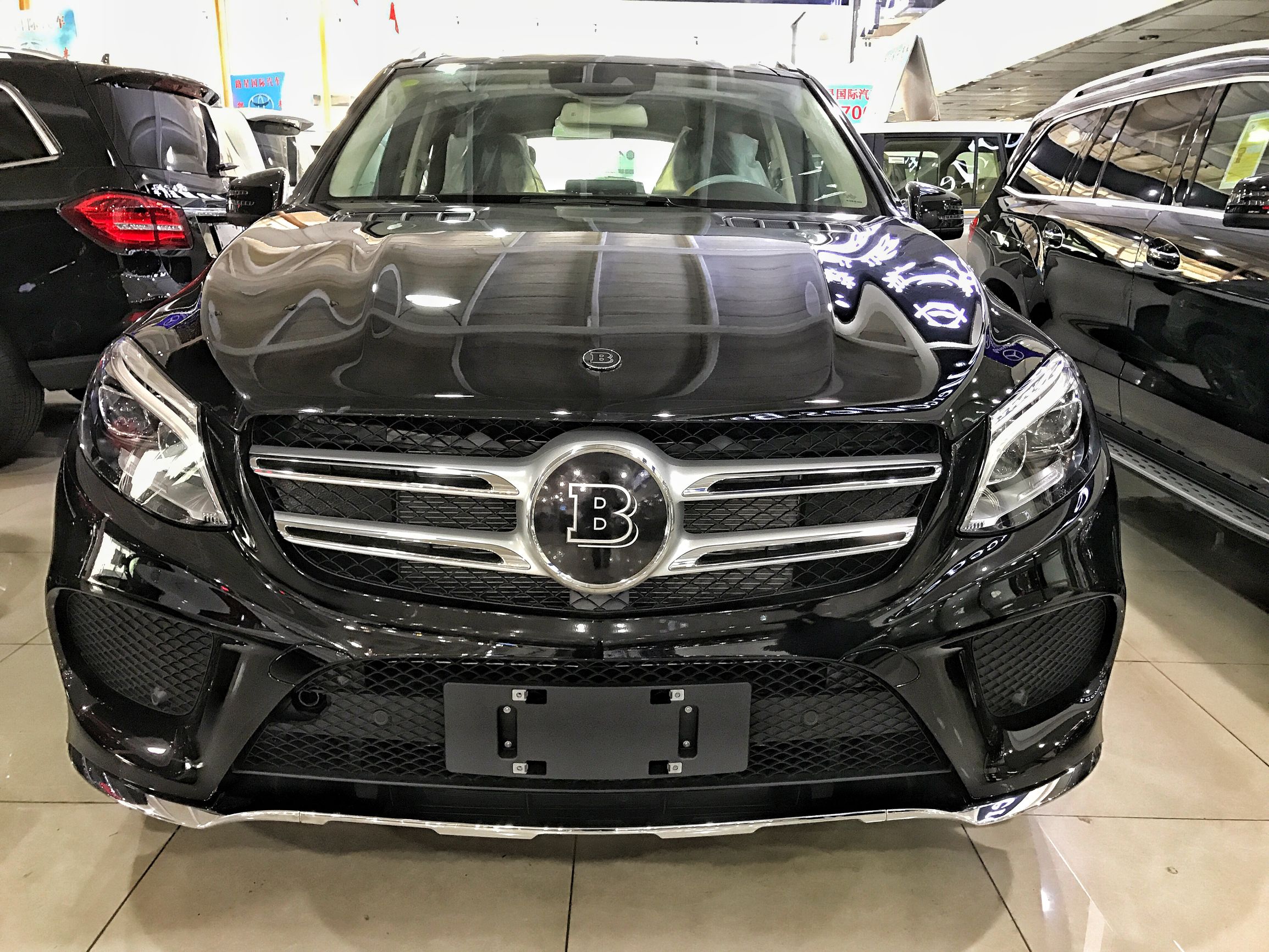 奔驰巴博斯32ge(大写的装b) - 四帝国车市