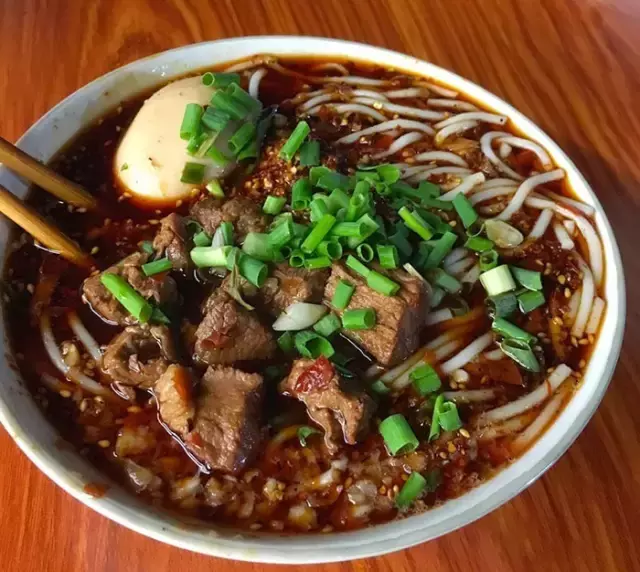 重庆这些越吃越过瘾的米线店！分分钟满足你妖艳的胃！