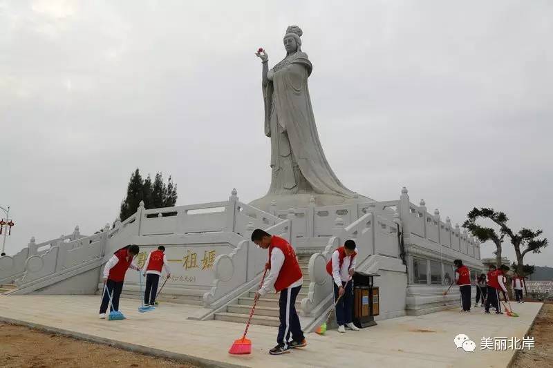 莆田外国语学校“红马甲”：寻找雷锋足迹 发扬雷锋精神