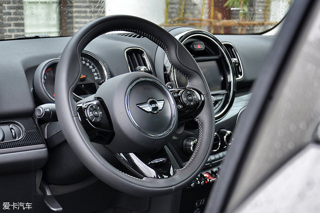 一见钟情 试驾MINI COUNTRYMAN