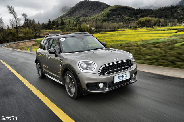 一见钟情 试驾MINI COUNTRYMAN