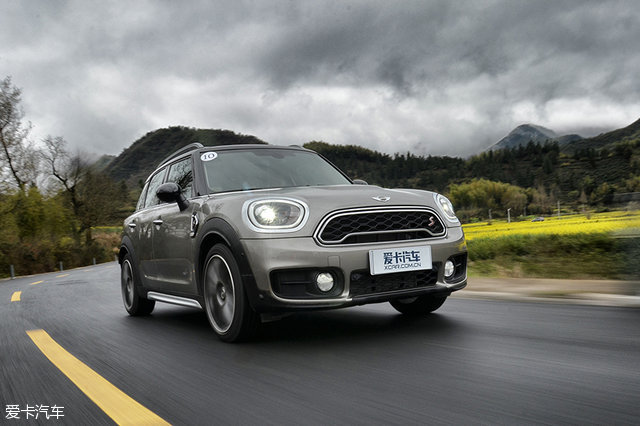 一见钟情 试驾MINI COUNTRYMAN