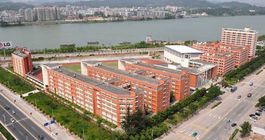 4所名校杀入昆明 99班“超级中学”现身！一大波重大教育利好砸向你