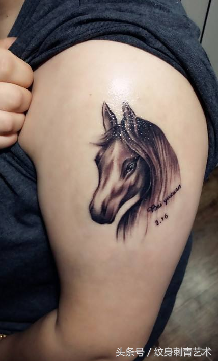 马纹身的含义