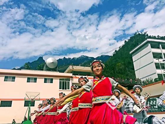 4所名校杀入昆明 99班“超级中学”现身！一大波重大教育利好砸向你