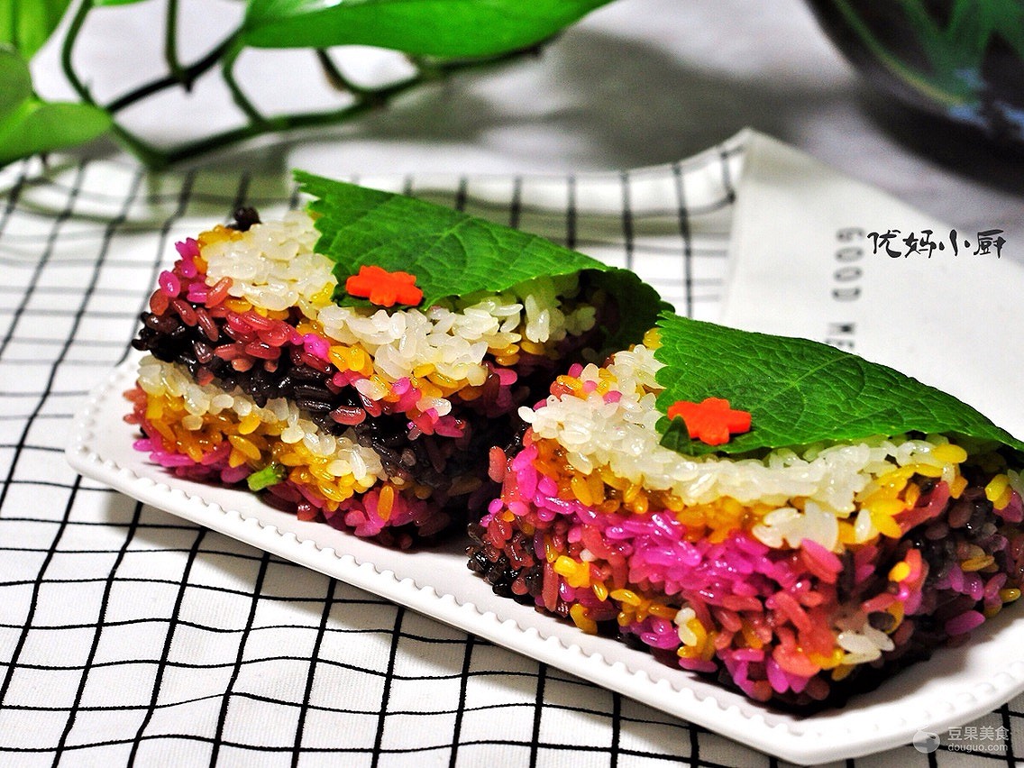 五彩糯米饭的做法