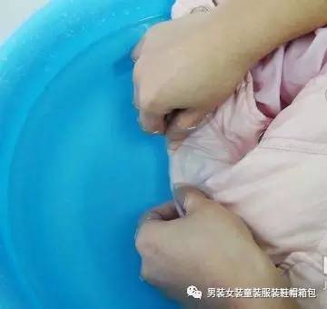 羽绒服的手洗方法 羽绒服洗涤方法指导