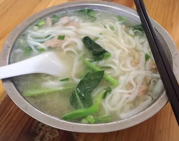 海口早餐店这6家招牌蛮大 伊面、汤粉、海南粉都是最爱