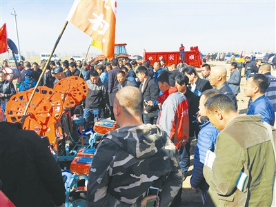 “國際范兒”的農機具讓農民開了眼界