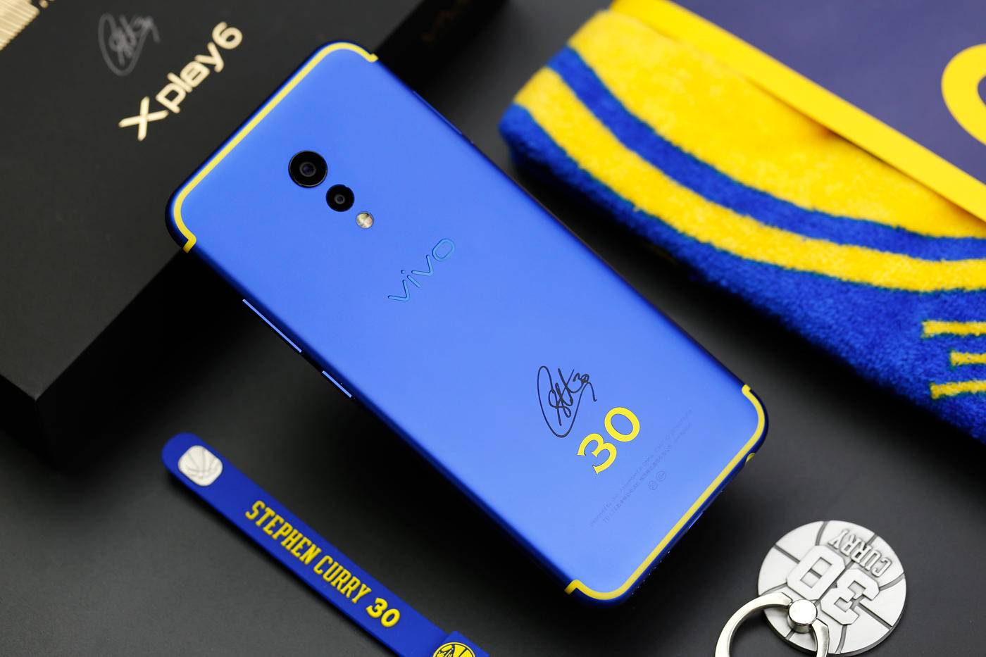 铁骑突出,vivo xplay6库里版上手:美的像一幅画