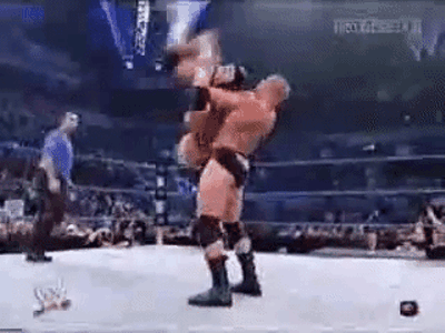 WWE最惨痛的失误，有人毁容，有人脖子断了，还有人死在擂台上！