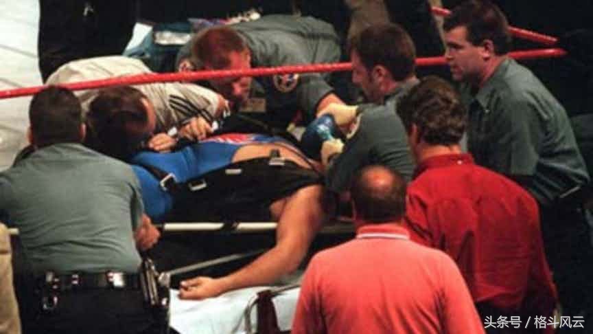 WWE最惨痛的失误，有人毁容，有人脖子断了，还有人死在擂台上！