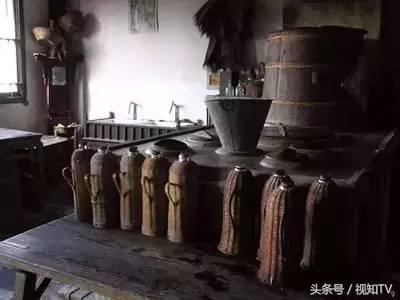 北方人在澡堂子里洗澡是不爱卫生？南方人都看不下去！
