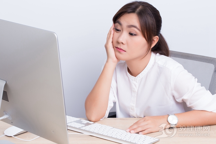 经常面对电脑的人吃什么好(每天面对电脑的人吃什么比较好)