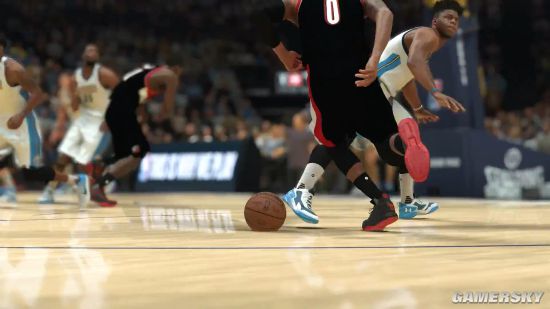 nba2k为什么会自己传球(《NBA2K17》传球及过人技巧讲解 怎么过人)