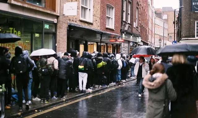 Supreme为什么这么火？