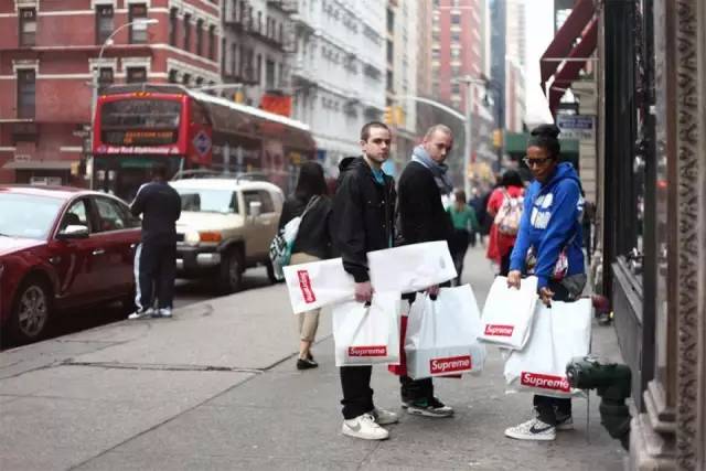 Supreme为什么这么火？