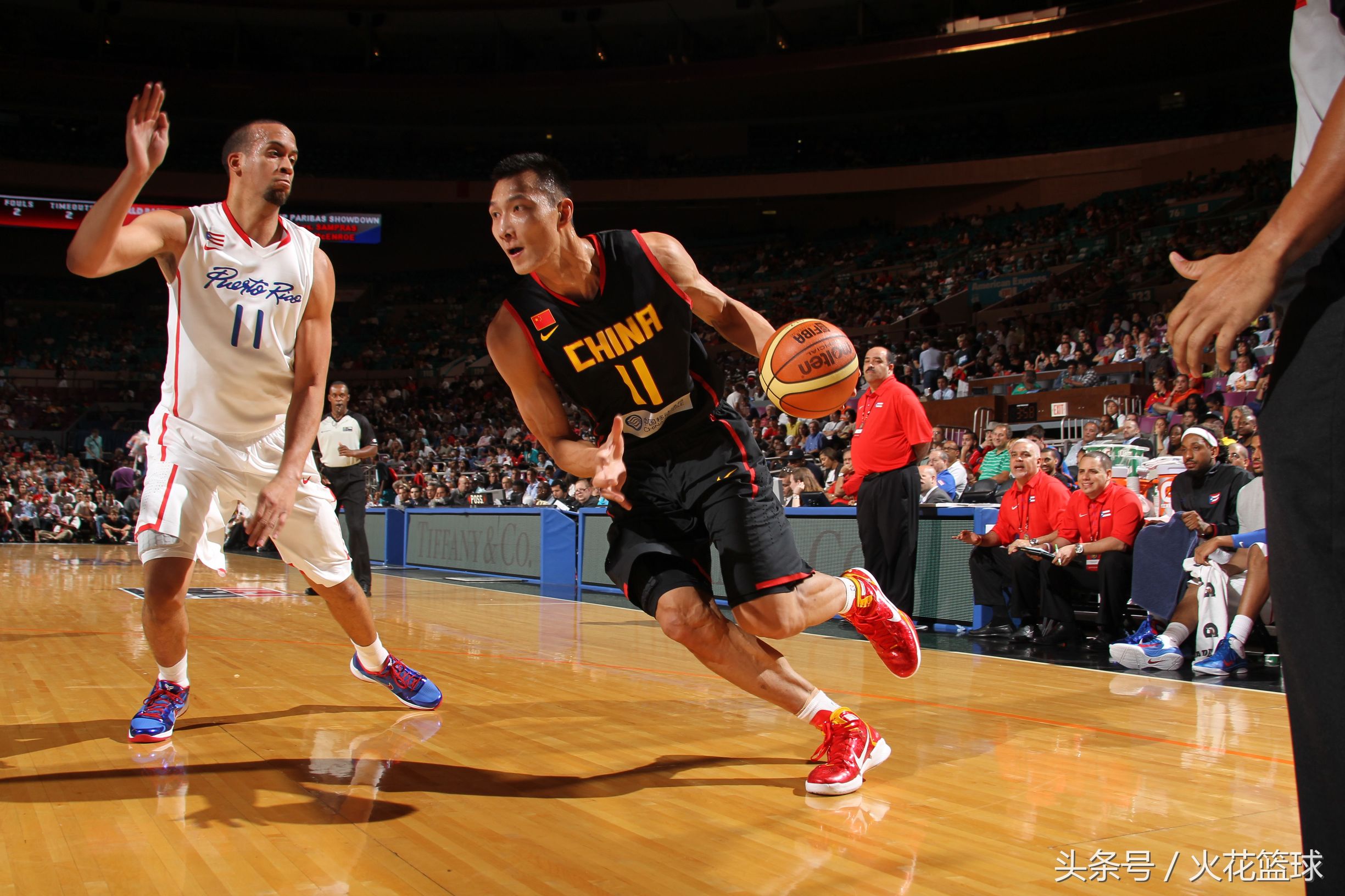 易建联为什么不能在nba打首发(易建联为何没能立足NBA，他自己说出了真相，根本不是性格内向)