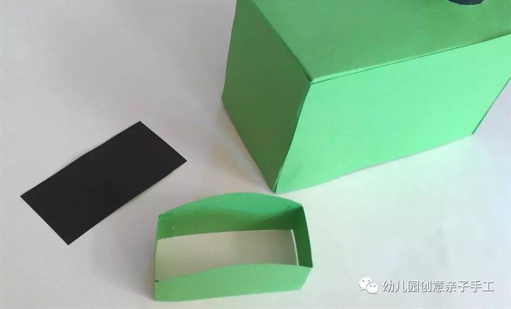 幼儿园废物利用手工：纸皮箱与盒子，变身小汽车等逗笑小孩