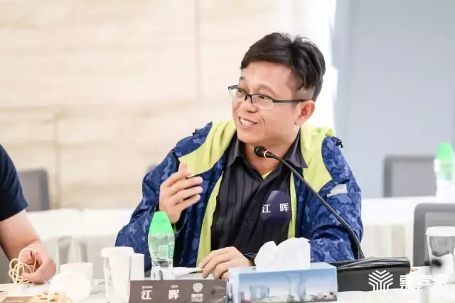 比如世界创始人江晖,在六一前夕邀请各位嘉宾派帮主同去亲子聚会,共聊