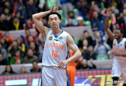 宋何景为什么不去nba(她本有望成为中国女库里！却因父亲的刻板教导，错失职业篮球机会)