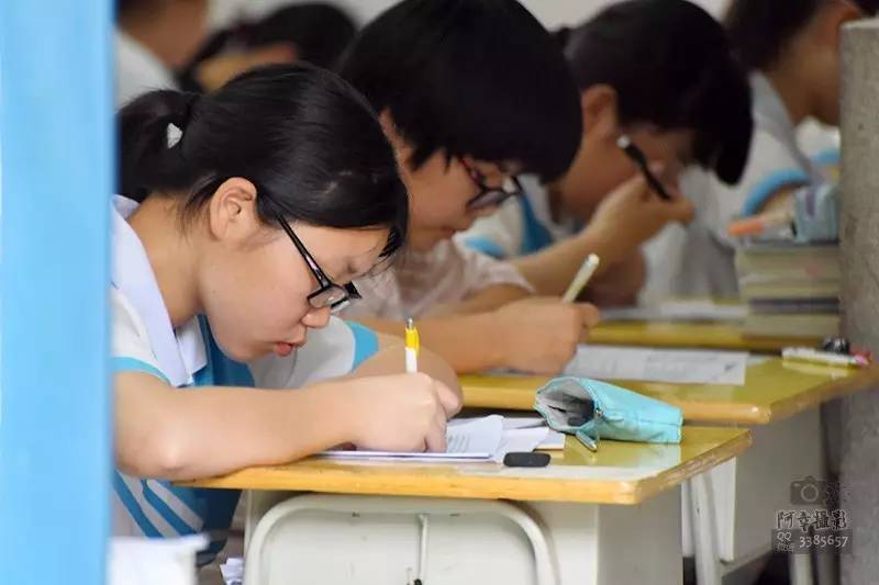 2017高考必胜！为上犹中学的学子们加油！