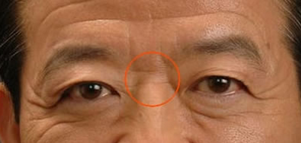 一婚难白头,二婚也未必能偕老,注定是多婚命的面相