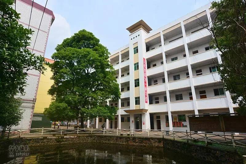 2017高考必胜！为上犹中学的学子们加油！