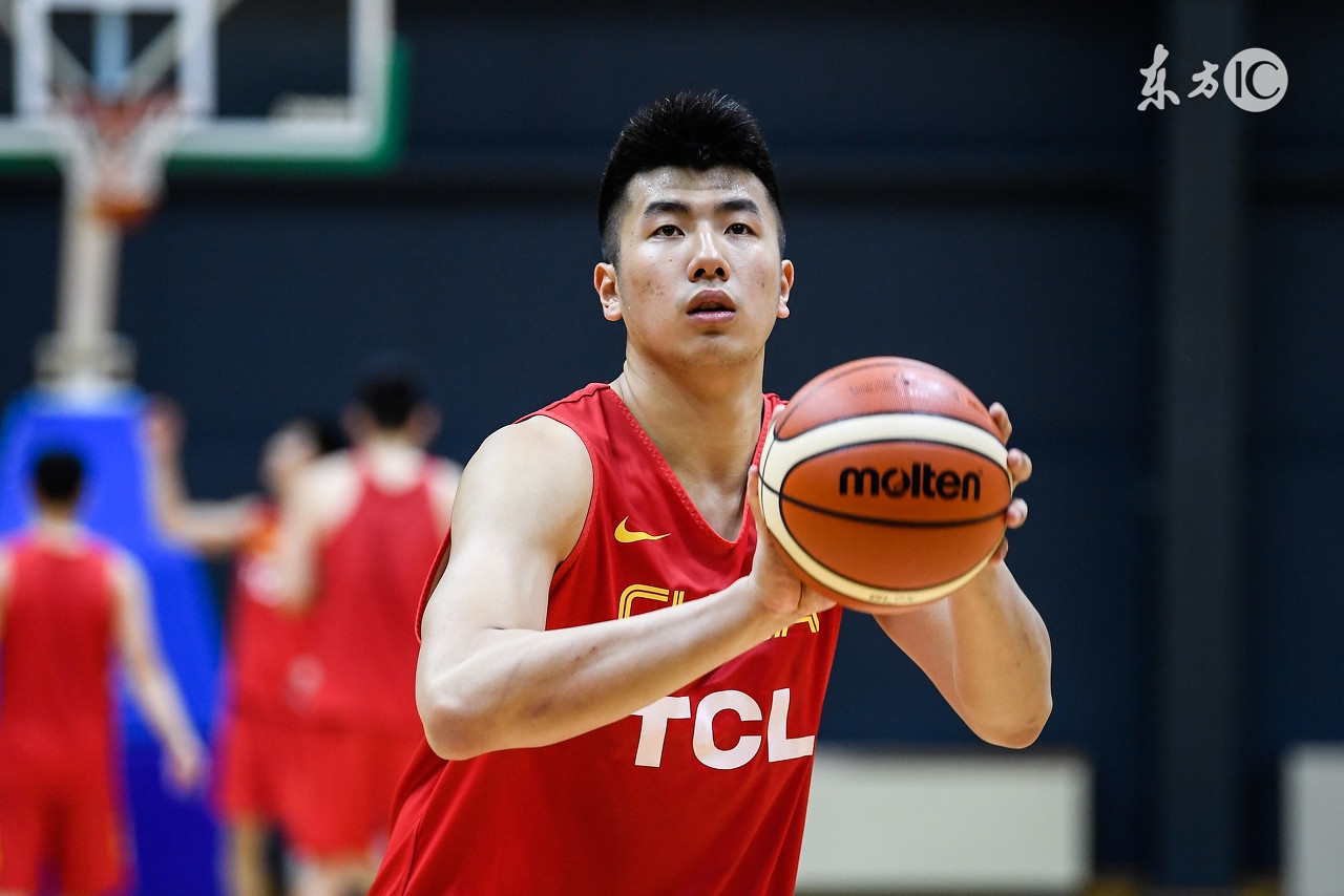 邹雨宸nba为什么低调(森林狼记者：邹雨宸很有可能第二轮被选中，或以自由球员身份签约)