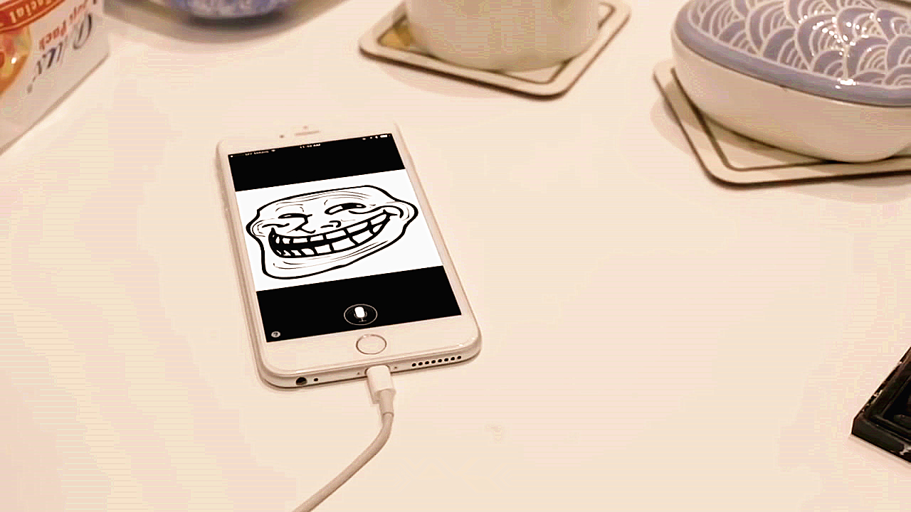 傲娇siri创意搞笑短片《如果siri是个诚实boy》