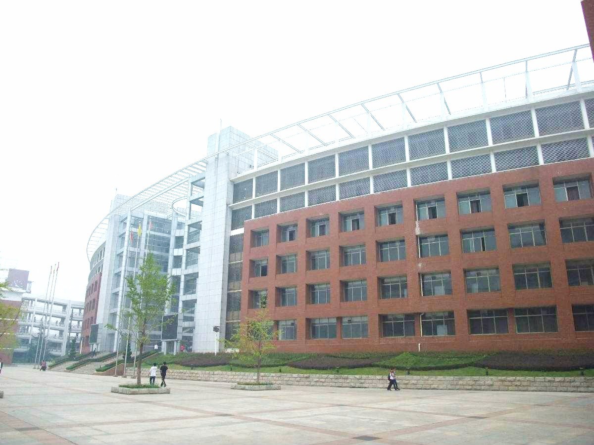 武汉这个区盛产王牌小学、初中、高中，想当学霸的来这里就对了！