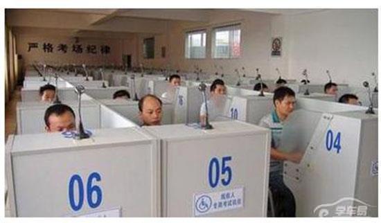 为什么总有学员科二、三能一次过，科四却补考几次？